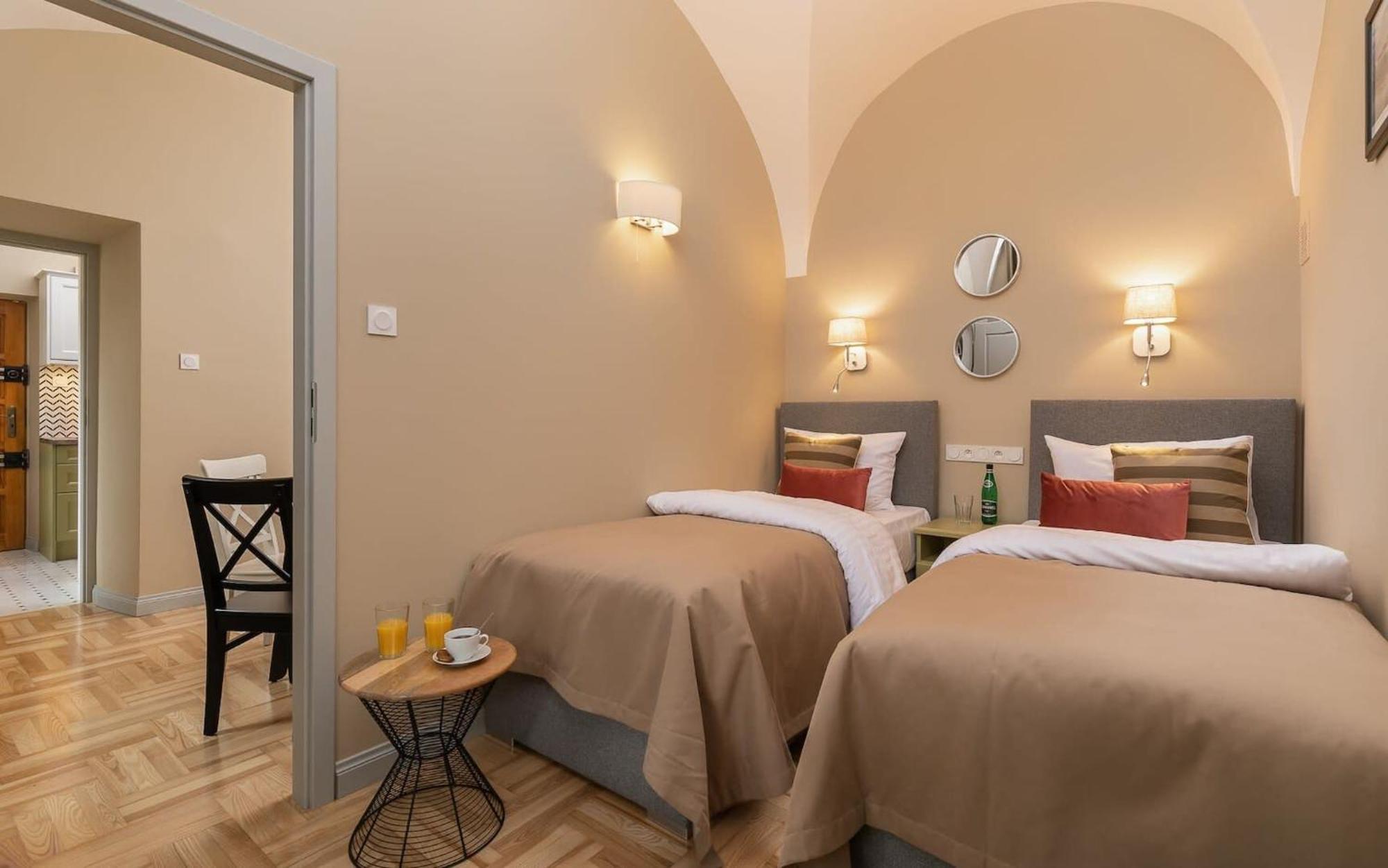 Rent Like Home - Krakowskie Przedmiescie 12 Varşovia Exterior foto